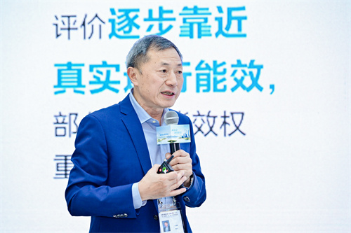 AI智啟建筑新生！美的樓宇科技閃耀2025中國國際制冷展